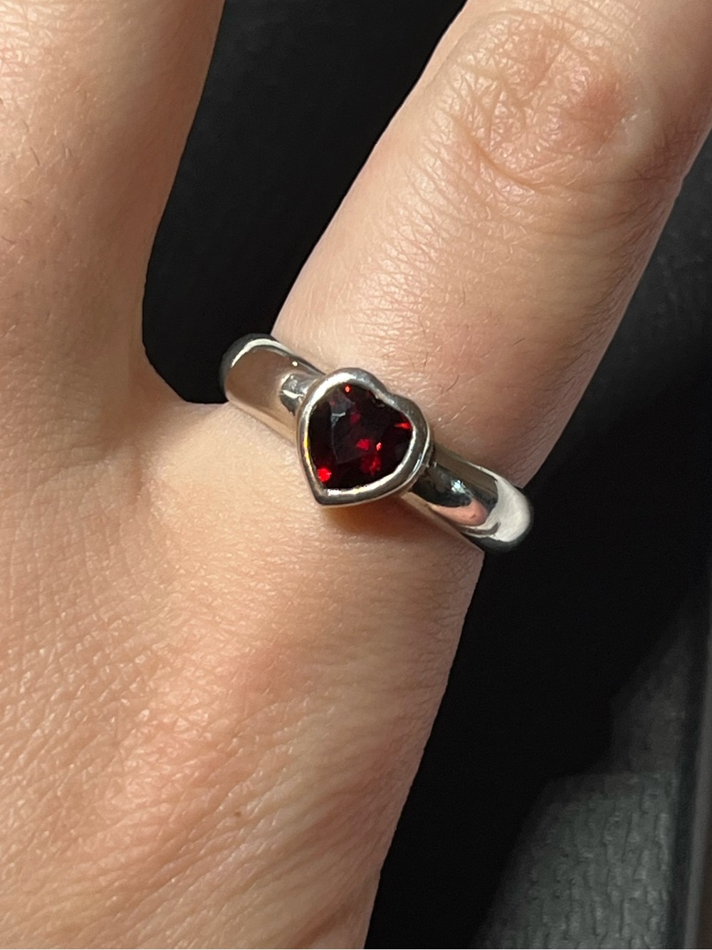 New sterling silver red heart ring
925